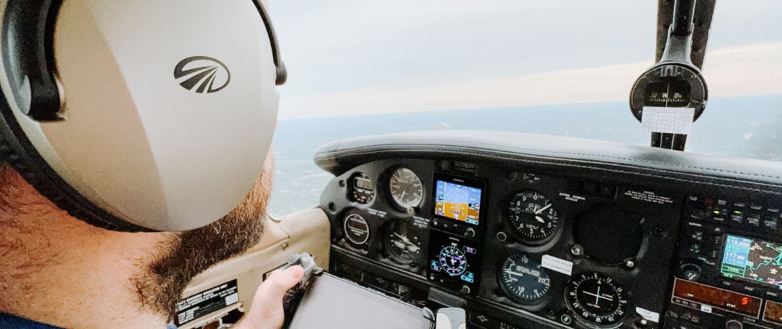 Glass Cockpits, Analog Skills, and the Modern Pilot’s Learning Curve